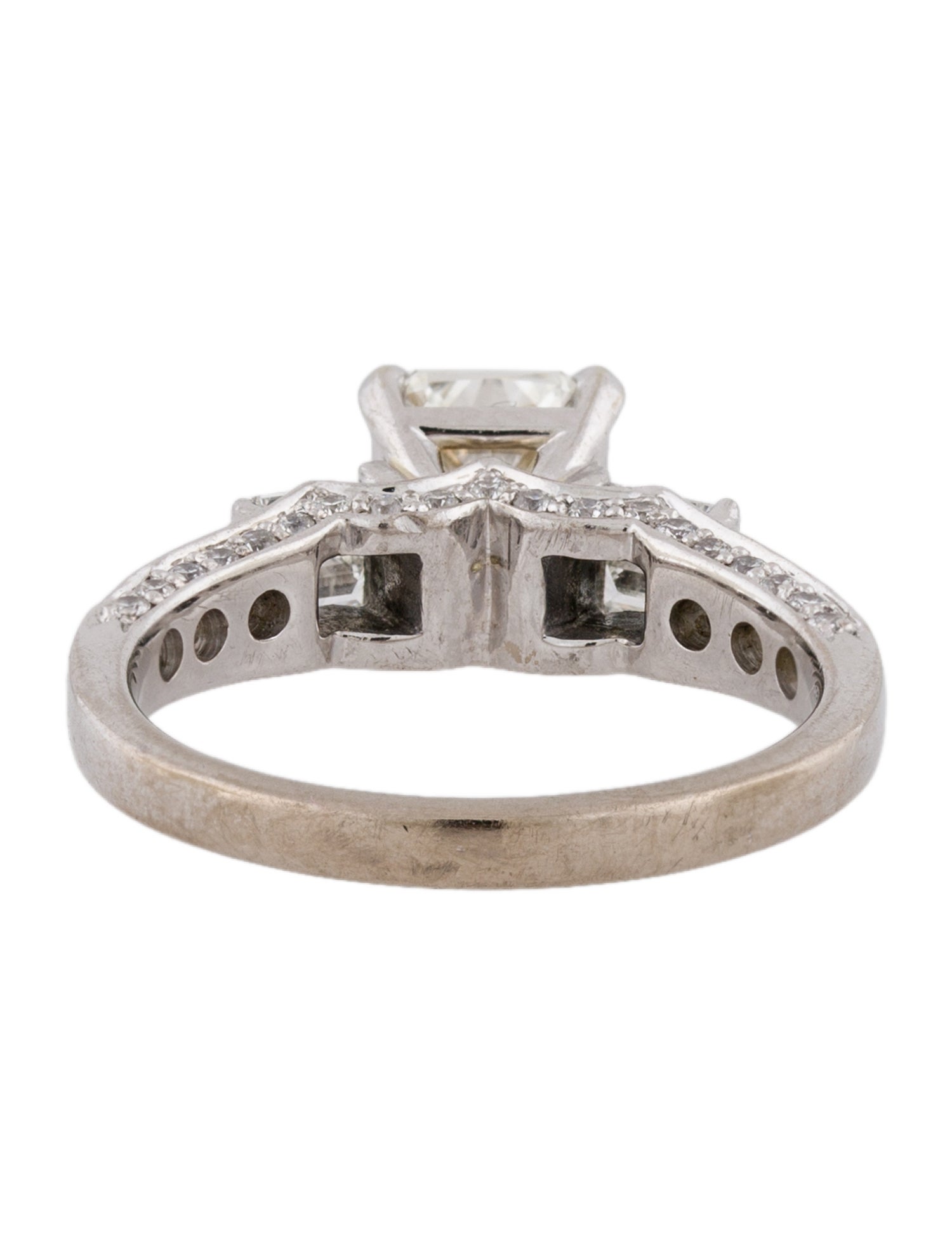 Ring 18K 2.23ctw Diamond Engagement Ring